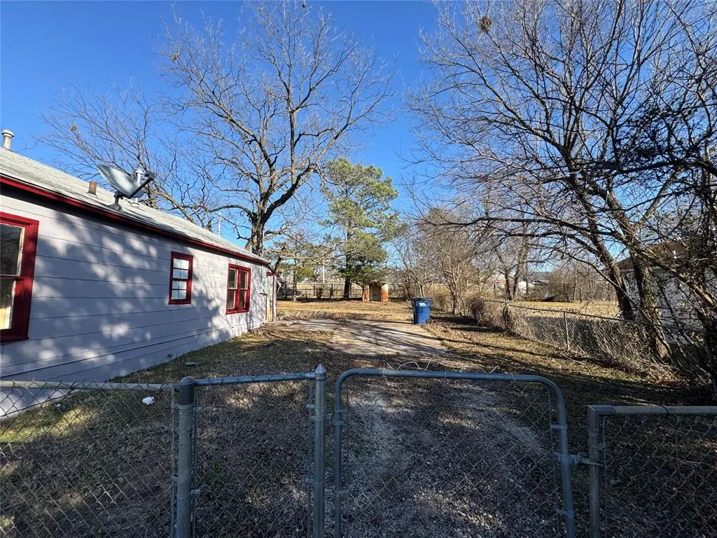 Photo 35 — 719 N Pennsylvania Avenue, Shawnee, OK 74801
