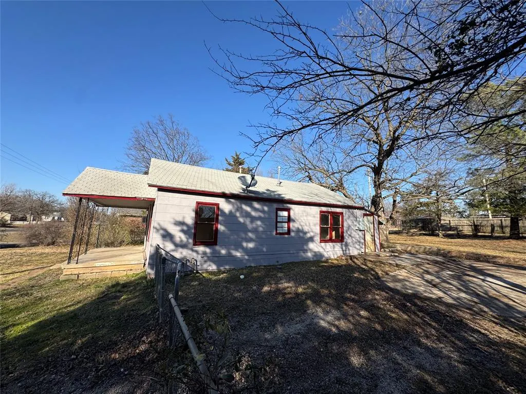 Photo 36 — 719 N Pennsylvania Avenue, Shawnee, OK 74801