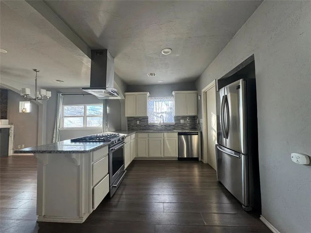 Photo 8 — 2929 NW 18th Street, Oklahoma City, OK 73107
