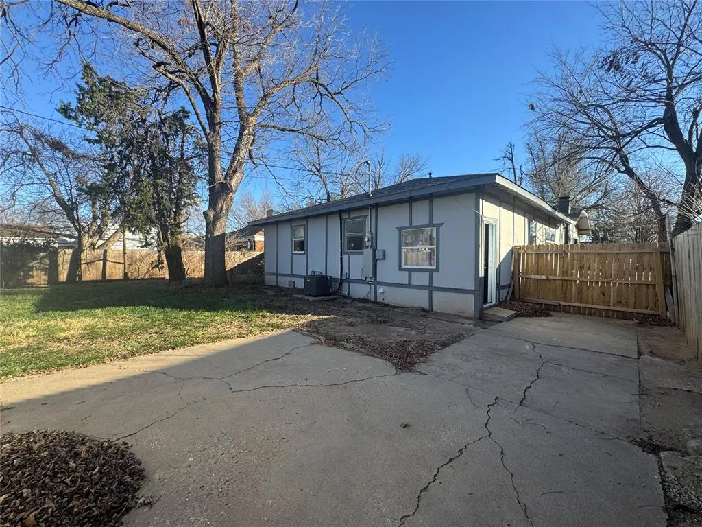 Photo 11 — 2929 NW 18th Street, Oklahoma City, OK 73107