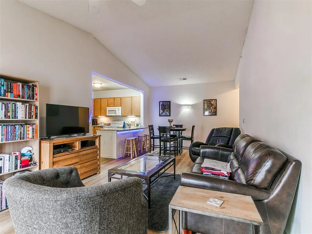Photo 6 — 2200 Classen Boulevard 3137, Norman, OK 73071
