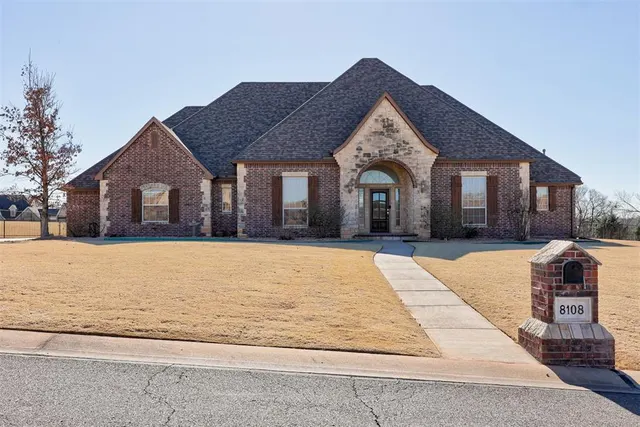 Front exterior — 8108 Redhawk Lane, Edmond, OK 73034