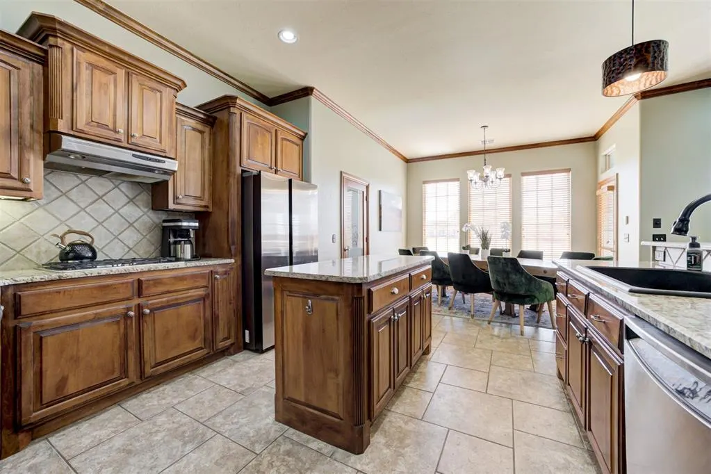 Photo 12 — 8108 Redhawk Lane, Edmond, OK 73034