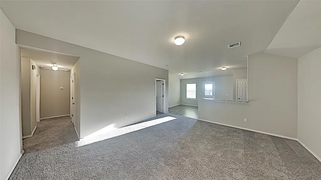 Photo 4 — 4325 Umbria Road, Oklahoma City, OK 73179