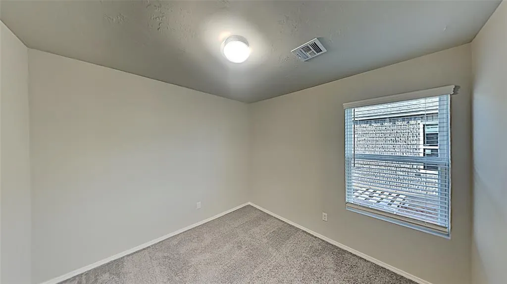 Photo 11 — 4325 Umbria Road, Oklahoma City, OK 73179