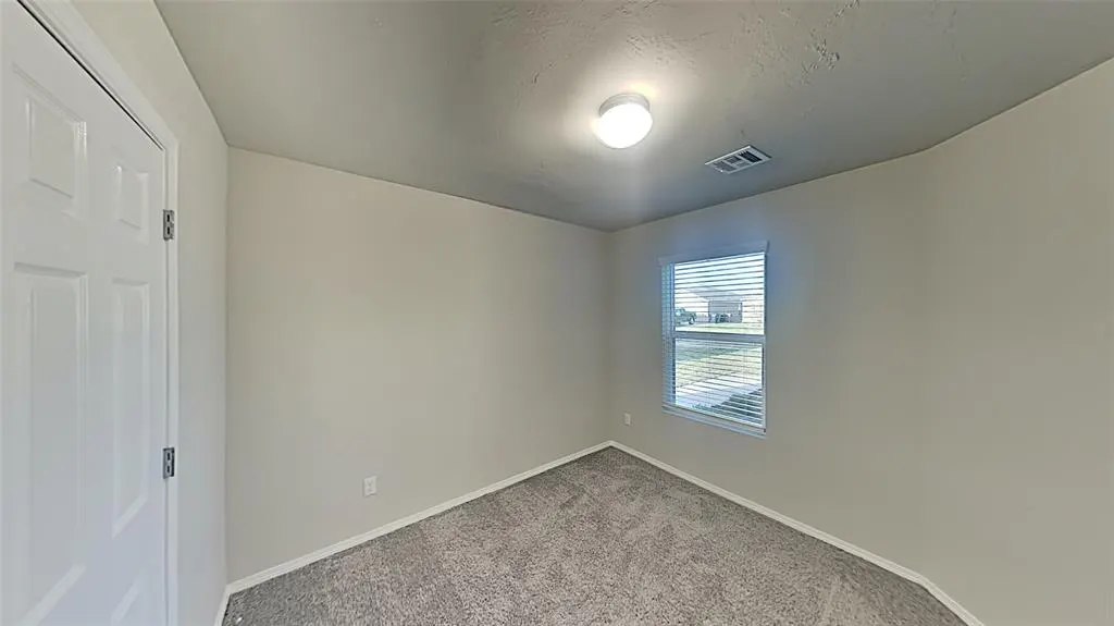 Photo 12 — 4325 Umbria Road, Oklahoma City, OK 73179