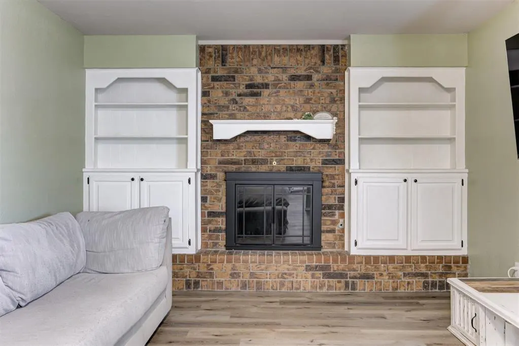 Photo 4 — 1605 Glenwood Drive, Moore, OK 73160