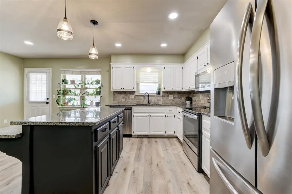 Photo 14 — 1605 Glenwood Drive, Moore, OK 73160