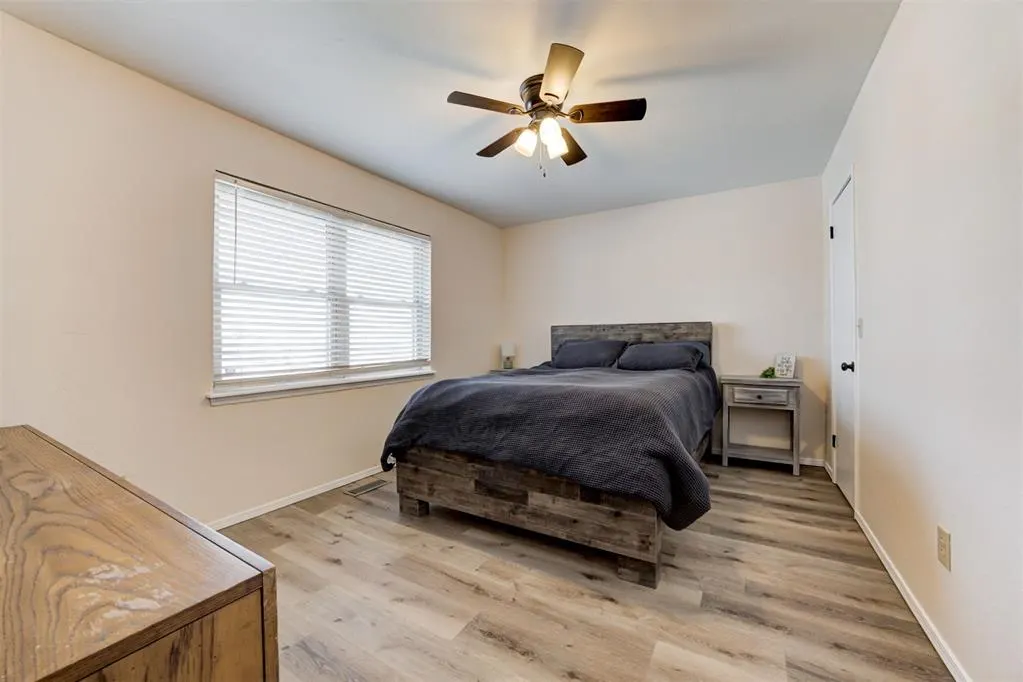 Photo 17 — 1605 Glenwood Drive, Moore, OK 73160