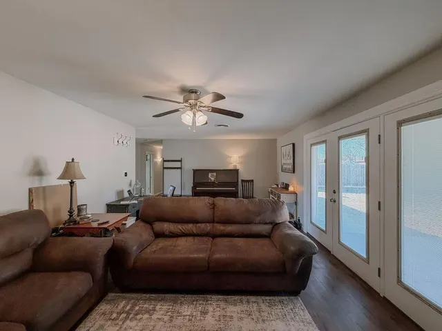 Photo 7 — 923 N Krest Drive, Weatherford, OK 73096