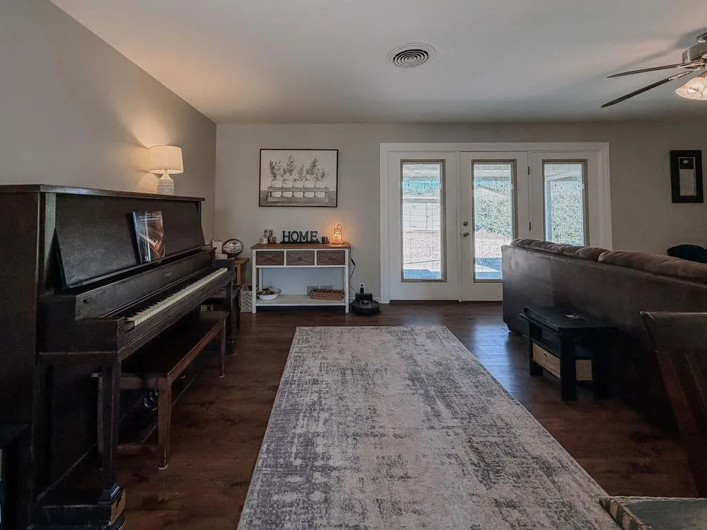 Photo 9 — 923 N Krest Drive, Weatherford, OK 73096