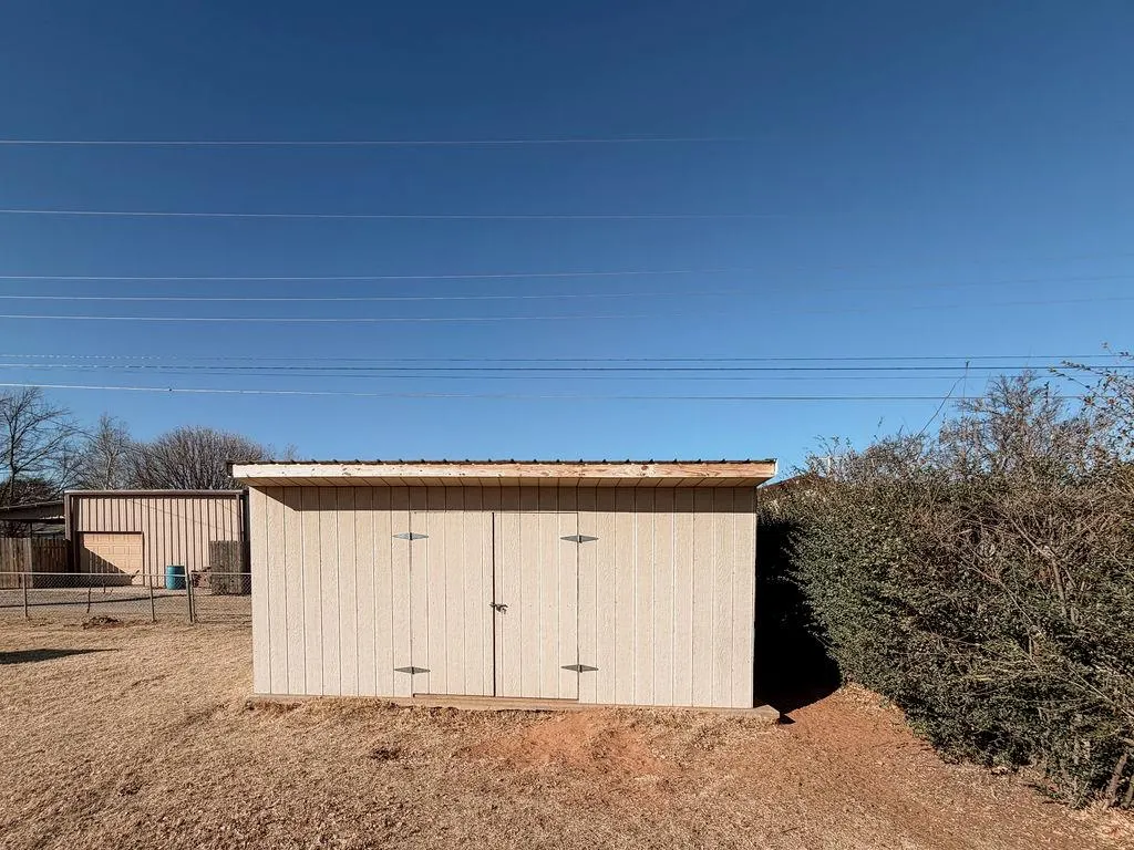 Photo 28 — 923 N Krest Drive, Weatherford, OK 73096