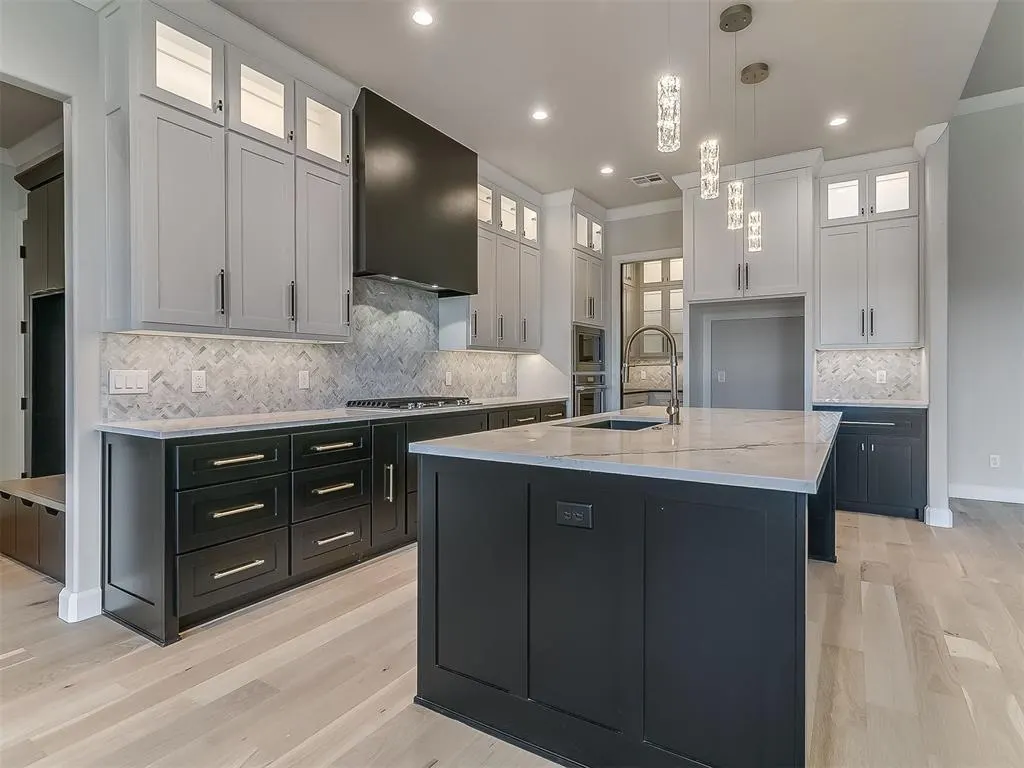 Photo 12 — 16417 Burgundy West Drive, Edmond, OK 73013