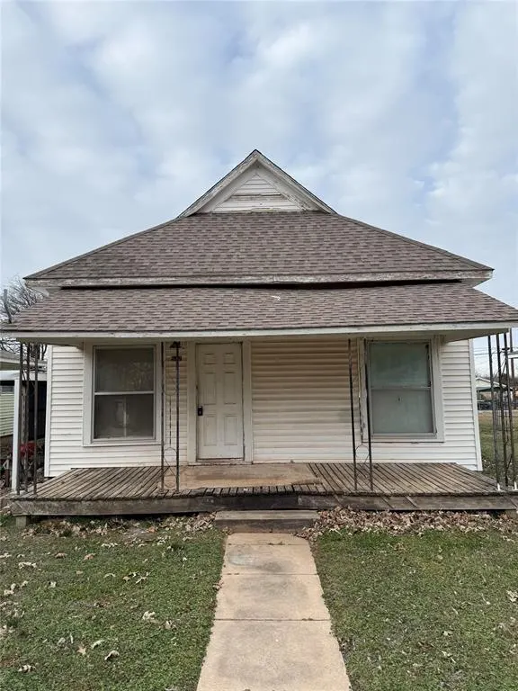 Photo 4 — 512 S Loy Street, Meeker, OK 74855