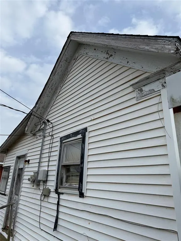 Photo 9 — 512 S Loy Street, Meeker, OK 74855