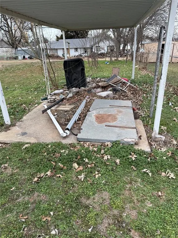 Photo 11 — 512 S Loy Street, Meeker, OK 74855