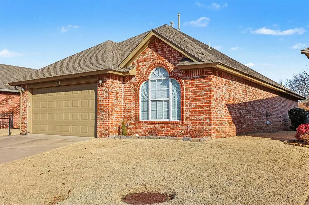 Photo 5 — 913 Heather Glen Terrace, Norman, OK 73072