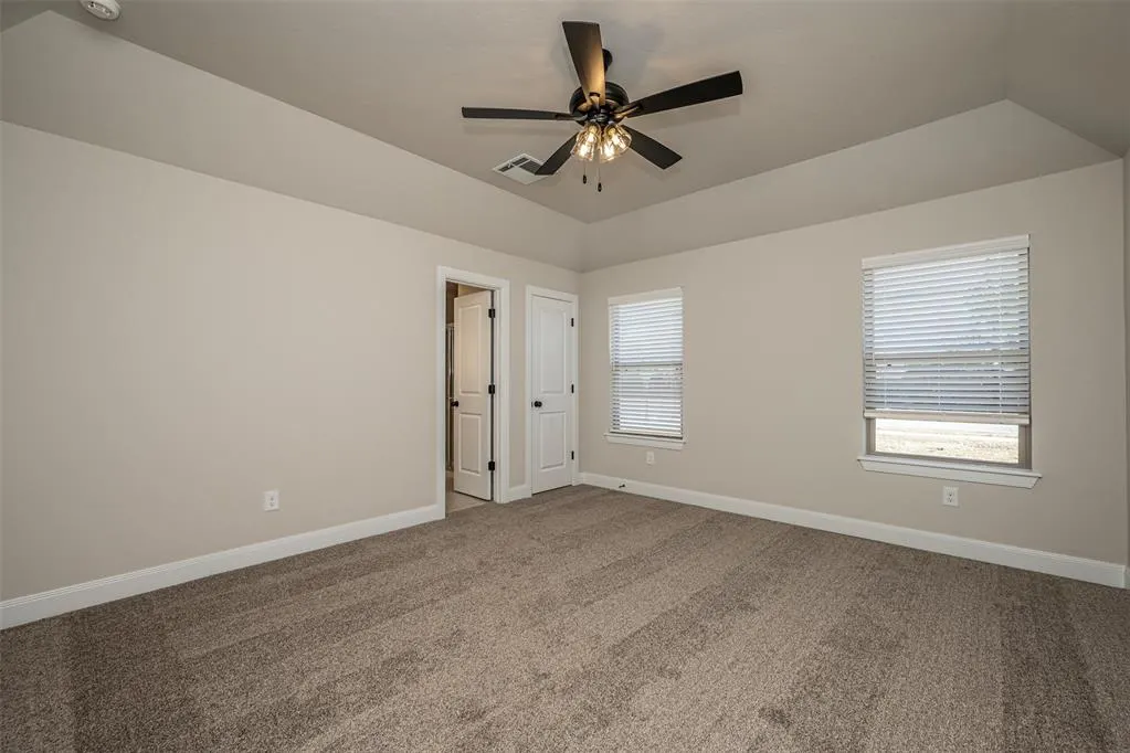 Photo 12 — 1916 Meadow Brook Road, Yukon, OK 73099