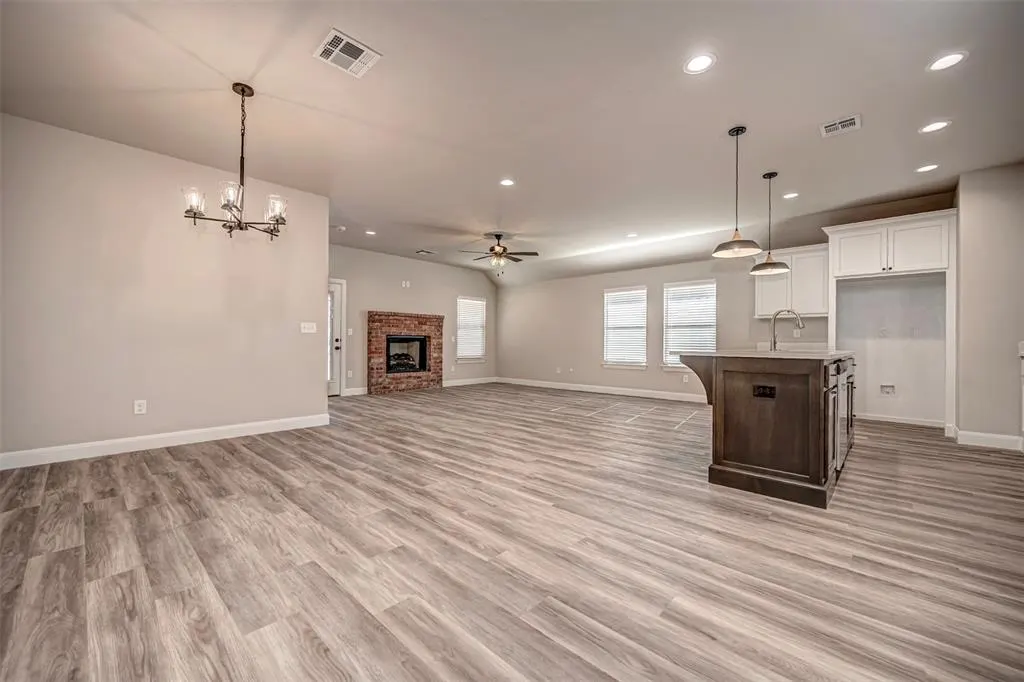 Photo 17 — 1916 Meadow Brook Road, Yukon, OK 73099