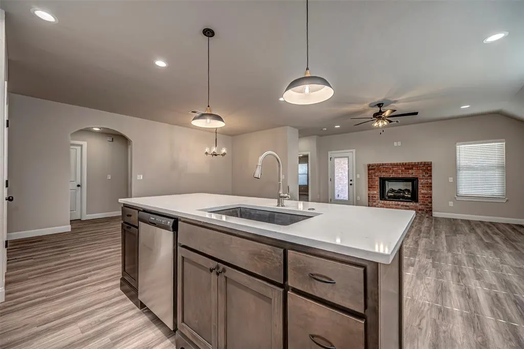 Photo 24 — 1916 Meadow Brook Road, Yukon, OK 73099