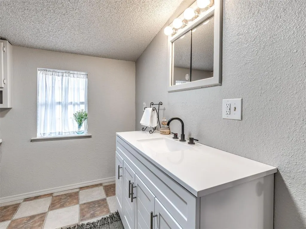 Photo 34 — 840879 S 2nd Street, Stroud, OK 74079