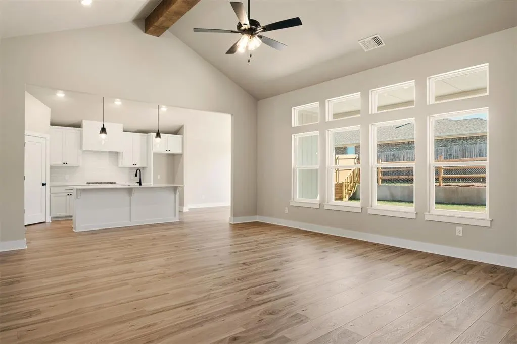 Photo 5 — 3027 James Way, Guthrie, OK 73044
