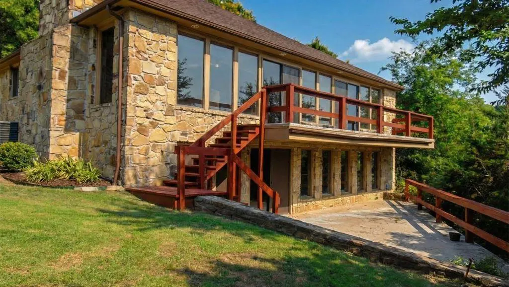 Front exterior — 4276 Honey Creek Drive, Davis, OK 73030