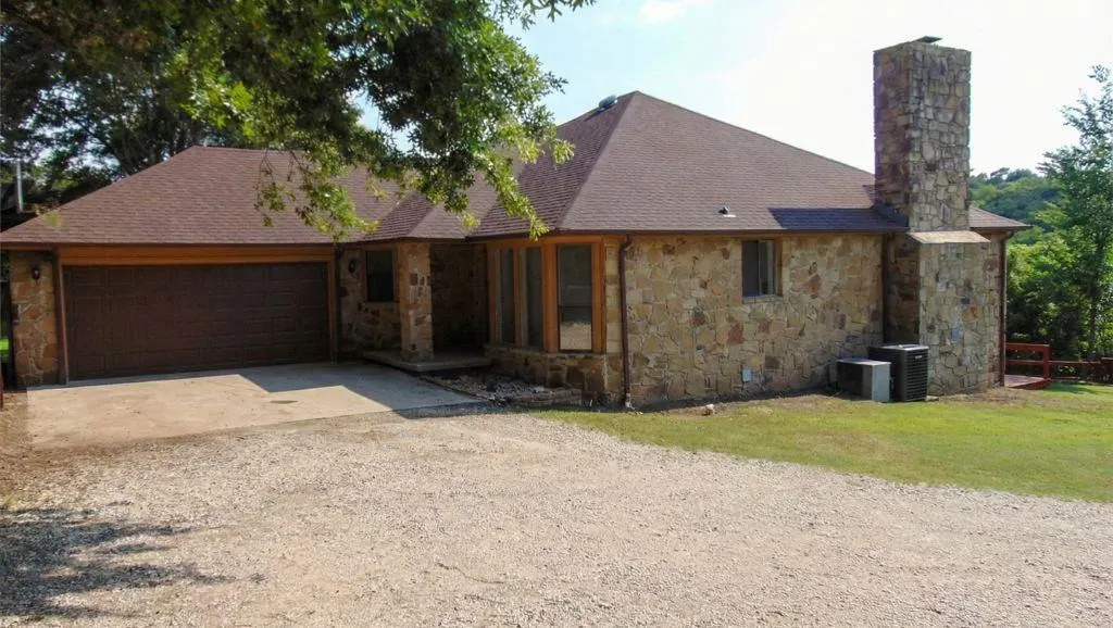 Photo 2 — 4276 Honey Creek Drive, Davis, OK 73030