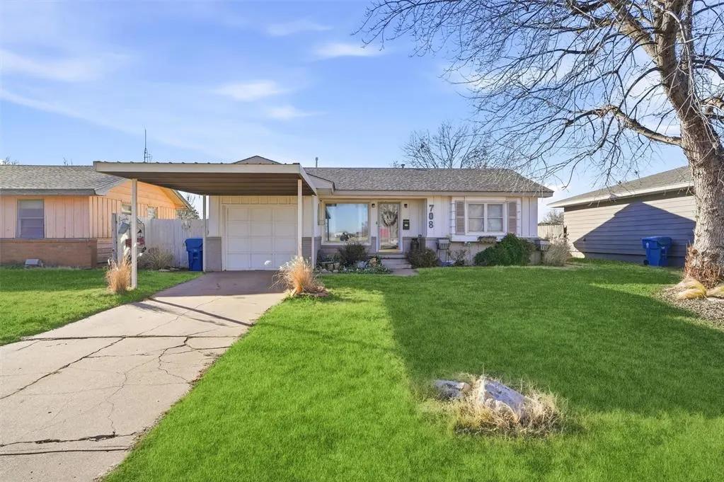 Photo 3 — 708 W 12th Street, Cordell, OK 73632