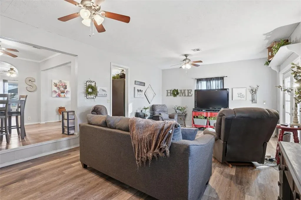 Photo 10 — 708 W 12th Street, Cordell, OK 73632