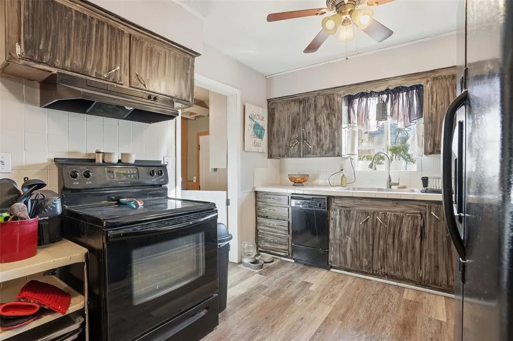 Photo 13 — 708 W 12th Street, Cordell, OK 73632