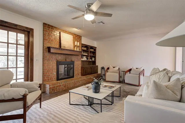 Photo 7 — 8037 Willow Creek Boulevard, Oklahoma City, OK 73162