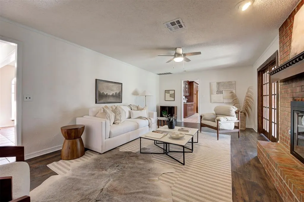 Photo 9 — 8037 Willow Creek Boulevard, Oklahoma City, OK 73162