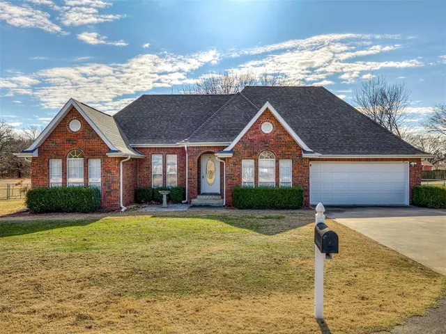 Photo 2 — 476 N Spinnaker Run, Stigler, OK 74462