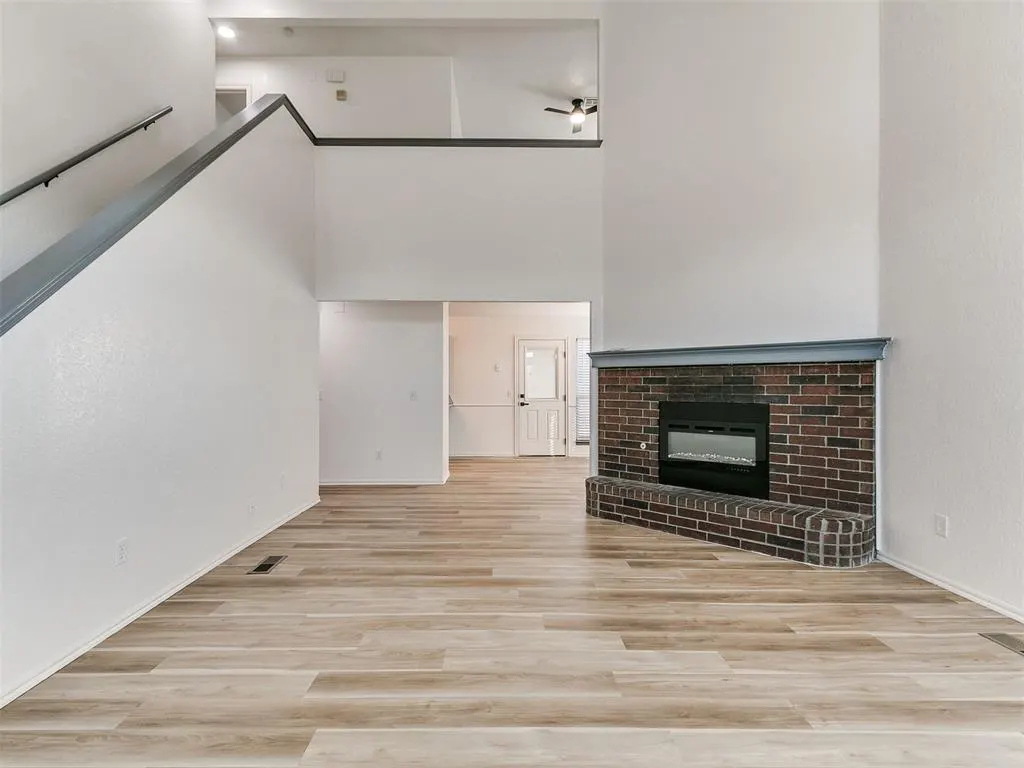 Photo 2 — 3504 Quail Run Drive, Moore, OK 73160