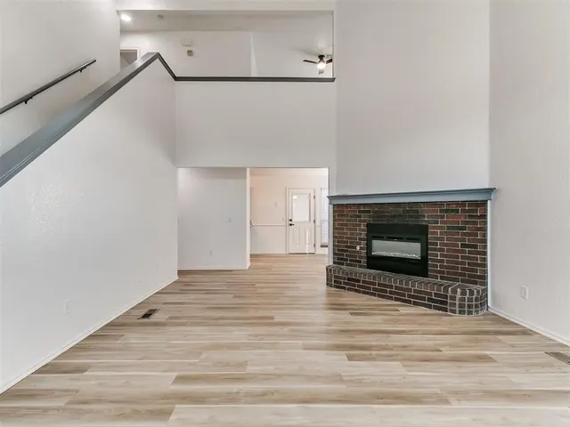 Photo 2 — 3504 Quail Run Drive, Moore, OK 73160