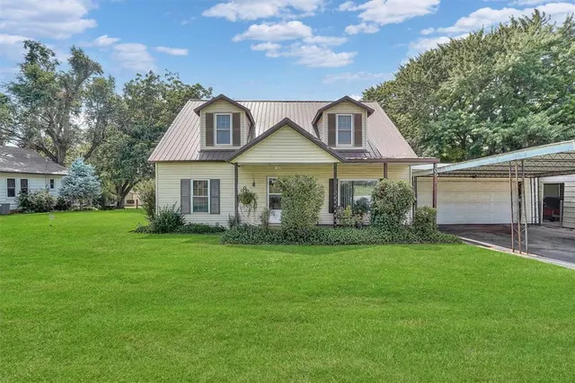 Front exterior — 409 S McDonald Street, Dill City, OK 73641