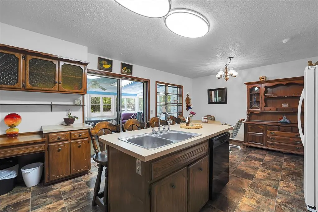 Photo 11 — 409 S McDonald Street, Dill City, OK 73641