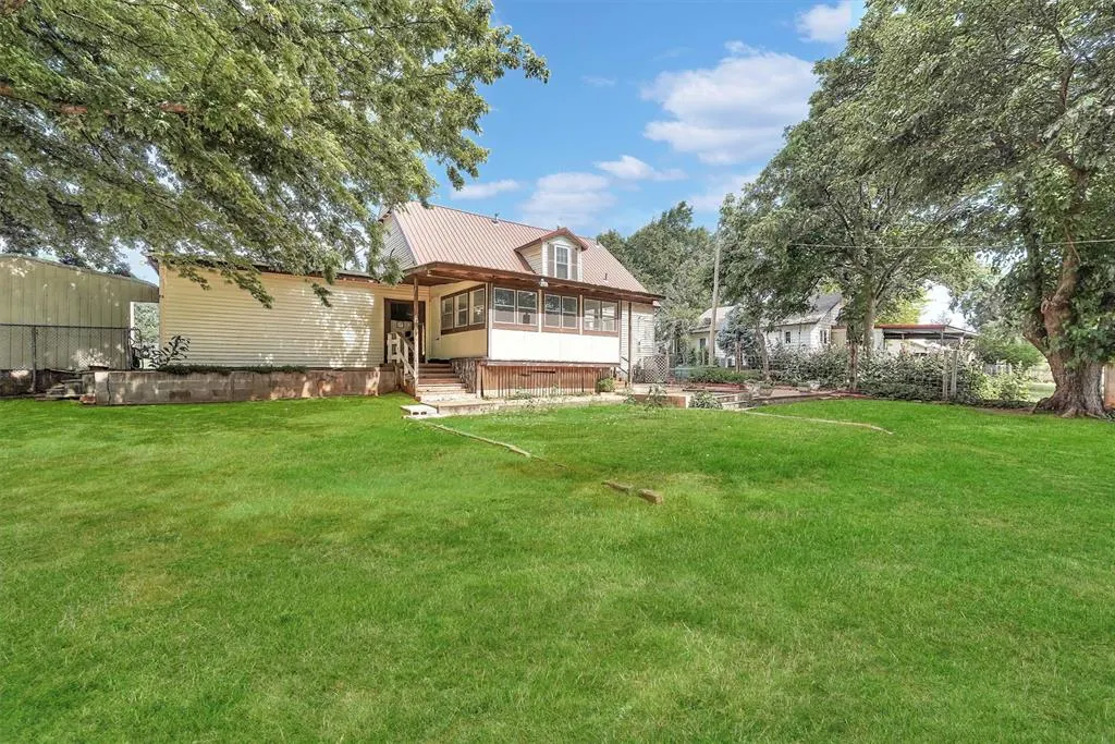 Photo 38 — 409 S McDonald Street, Dill City, OK 73641