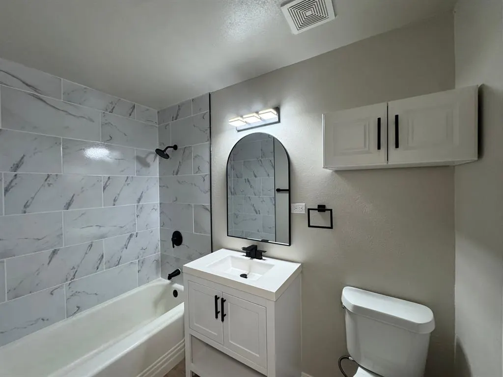 Photo 10 — 1430 NW Logan Avenue, Lawton, OK 73507