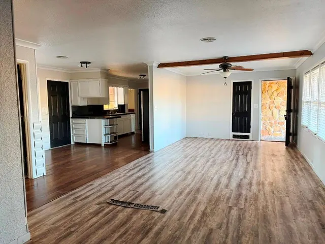 Photo 5 — 1329 W Thompson Avenue, Enid, OK 73703