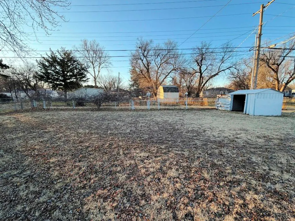 Photo 15 — 1329 W Thompson Avenue, Enid, OK 73703