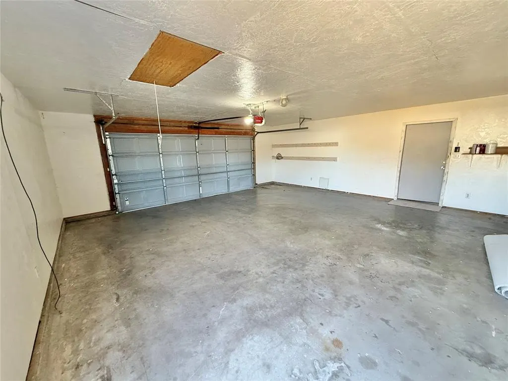 Photo 7 — 1102 N Lee Street, Altus, OK 73521