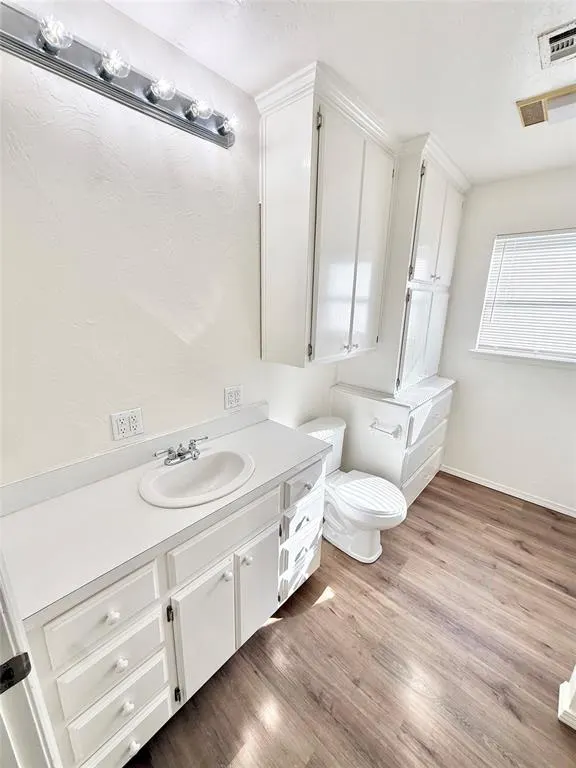 Photo 15 — 1102 N Lee Street, Altus, OK 73521