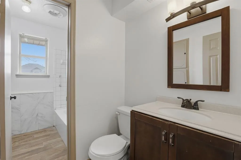 Photo 18 — 117 SW 6th Street, Moore, OK 73160
