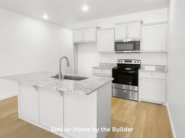 Photo 4 — 1711 SW Washington Avenue, Lawton, OK 73501