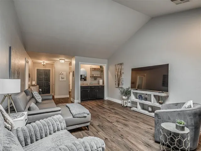 Photo 6 — 2622 N Silvertree Street, Oklahoma City, OK 73120