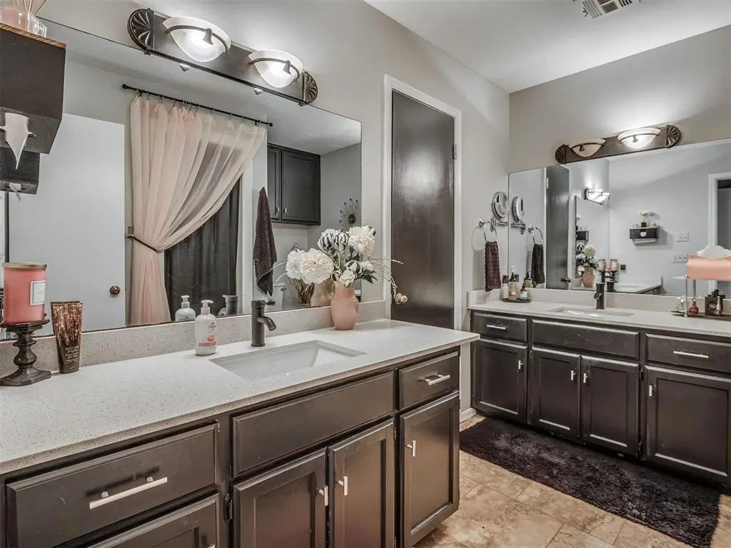 Photo 14 — 2622 N Silvertree Street, Oklahoma City, OK 73120