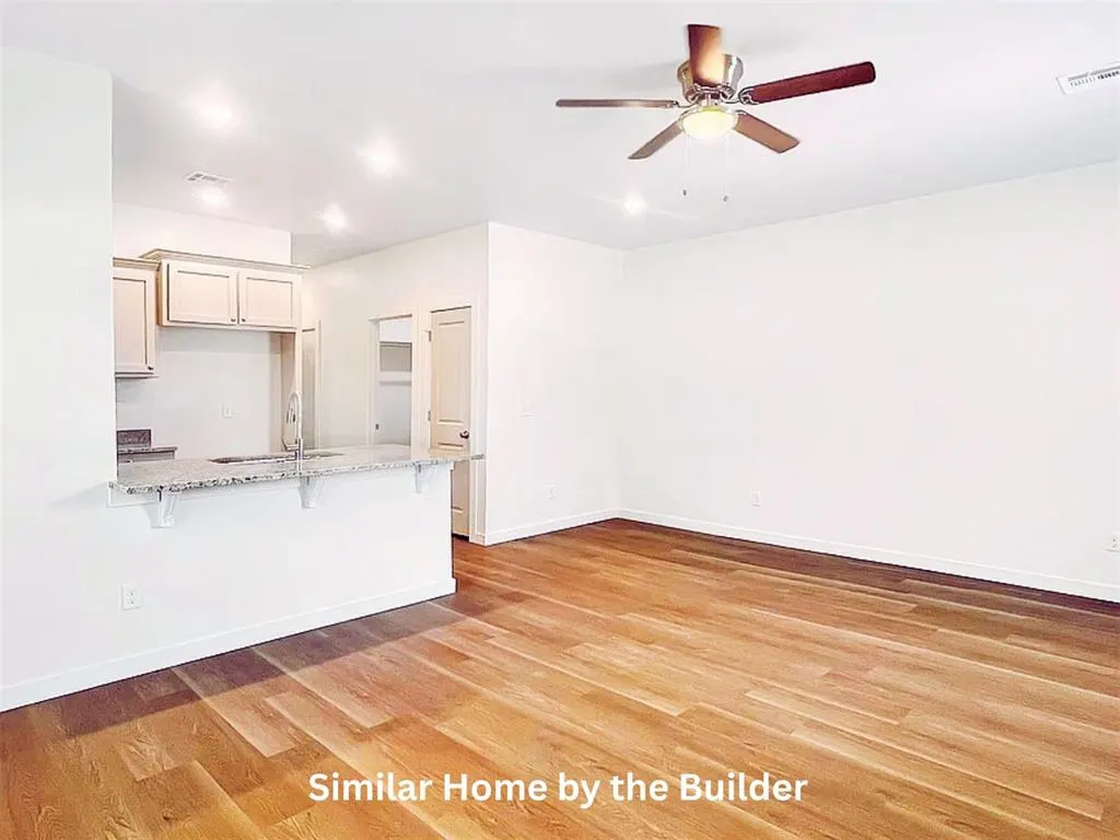 Photo 2 — 1719 SW Washington Avenue 2, Lawton, OK 73501
