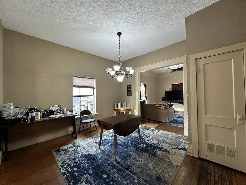 Photo 9 — 1207 E 10th Street, Shawnee, OK 74801